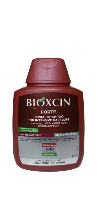 تصویر نمای نزدیک شامپو بیوکسین فورت Bioxin Forte 600 میل با تمرکز روی نام برند و مشخصات محصول ضد ریزش مو اصل